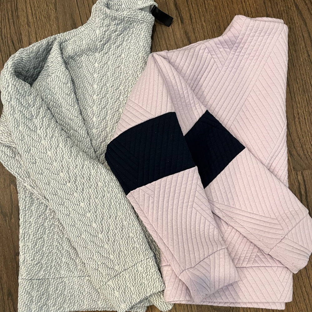 2 GapFit mockneck sweaters M